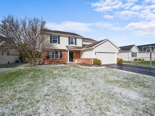 5827 Brookestone Village Lane, Sylvania, OH 43560