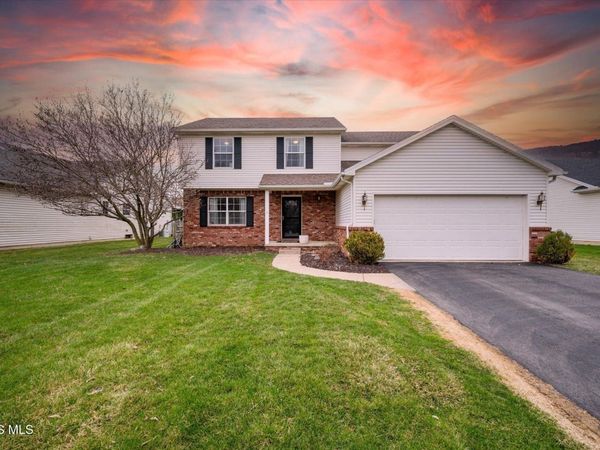 5827 Brookestone Village Lane, Sylvania, OH 43560