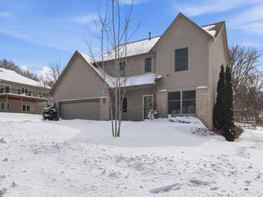 1005 Crystal Lake Road W, Burnsville, MN 55306