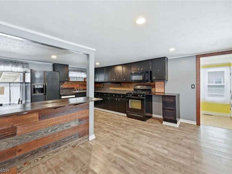 4136 State Route 7, Burghill, OH 44404 Photo 6