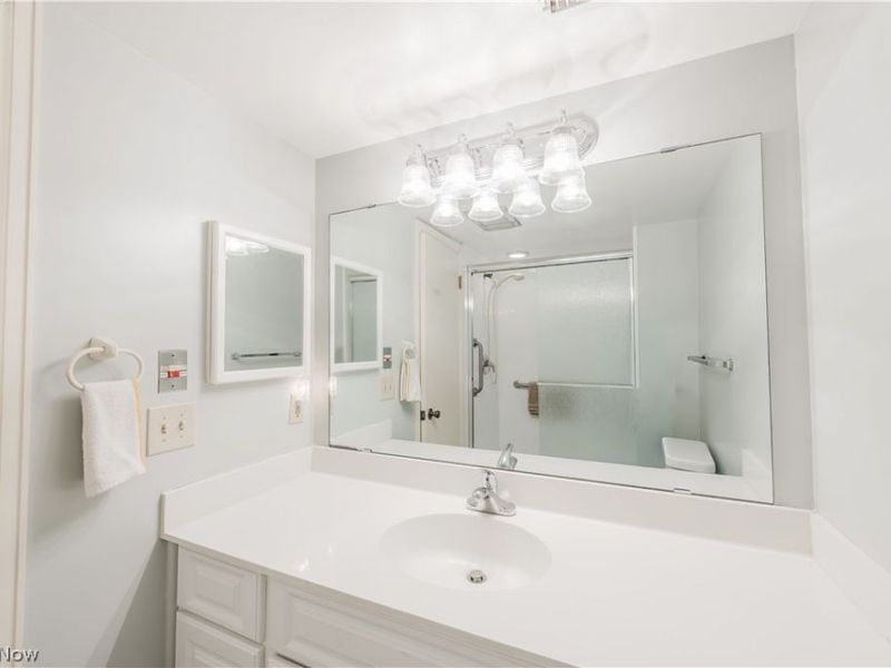 22701 Center Ridge Road, Unit 207, Rocky River, OH 44116 Photo 12