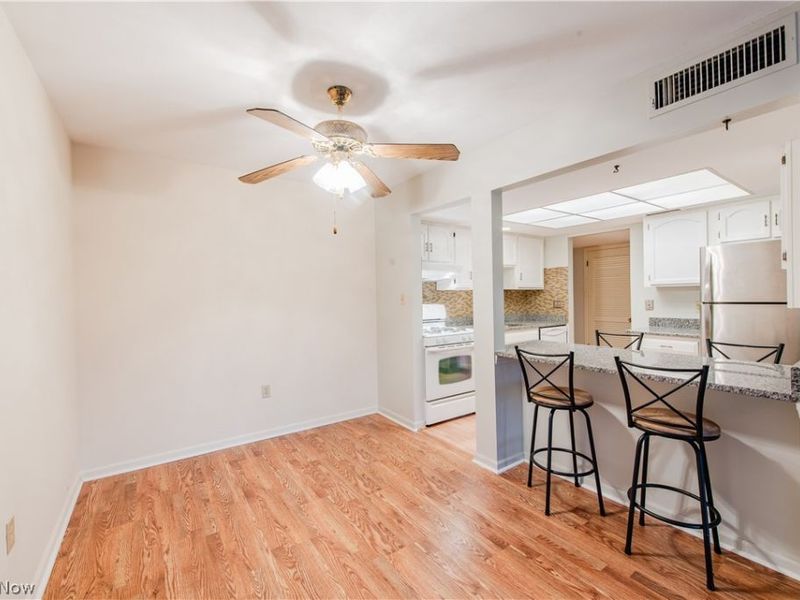 22701 Center Ridge Road, Unit 207, Rocky River, OH 44116 Photo 8