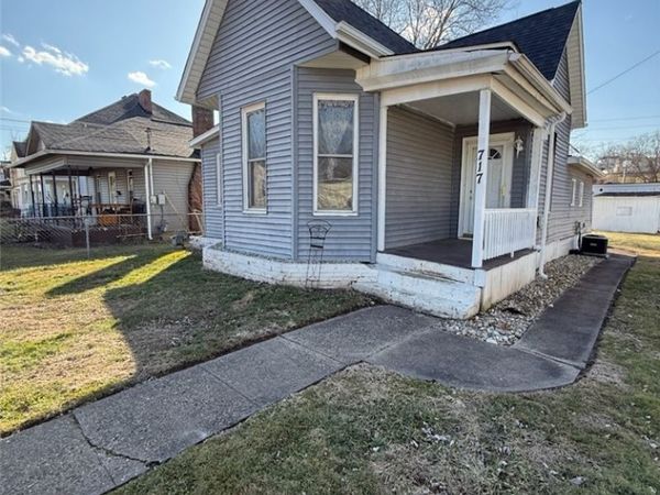 717 Spangler Drive, Zanesville, OH 43701