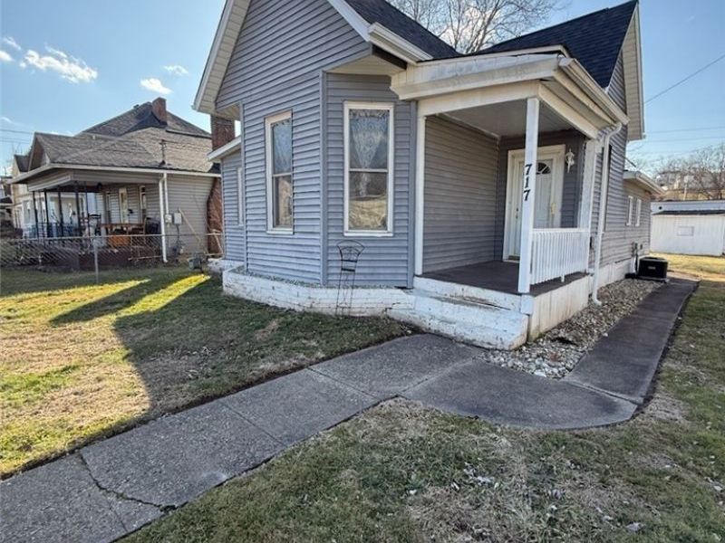 717 Spangler Drive, Zanesville, OH 43701 Photo 1