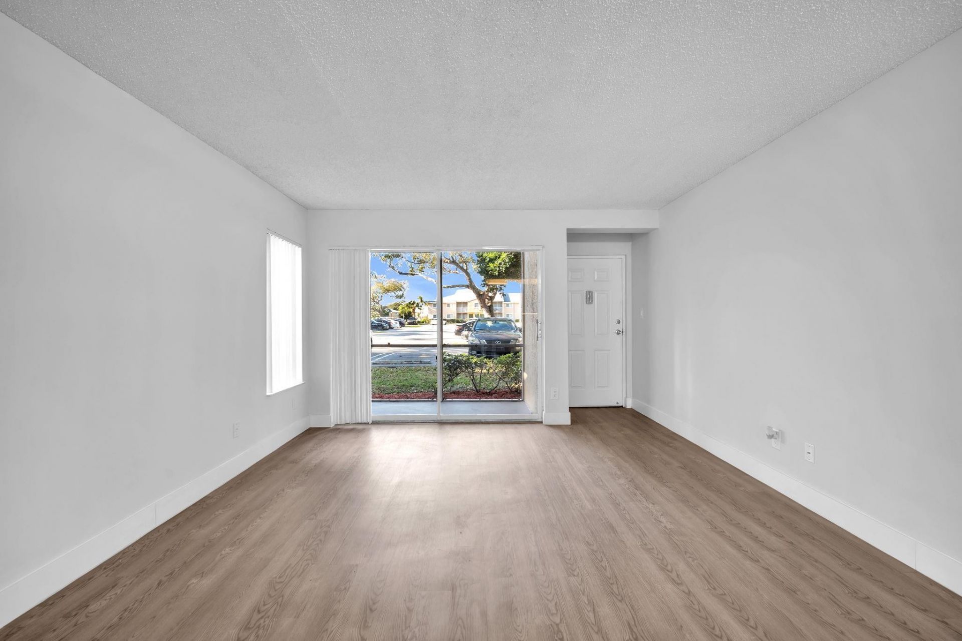 4200 Community Drive, West Palm Beach, FL 33409 Photo