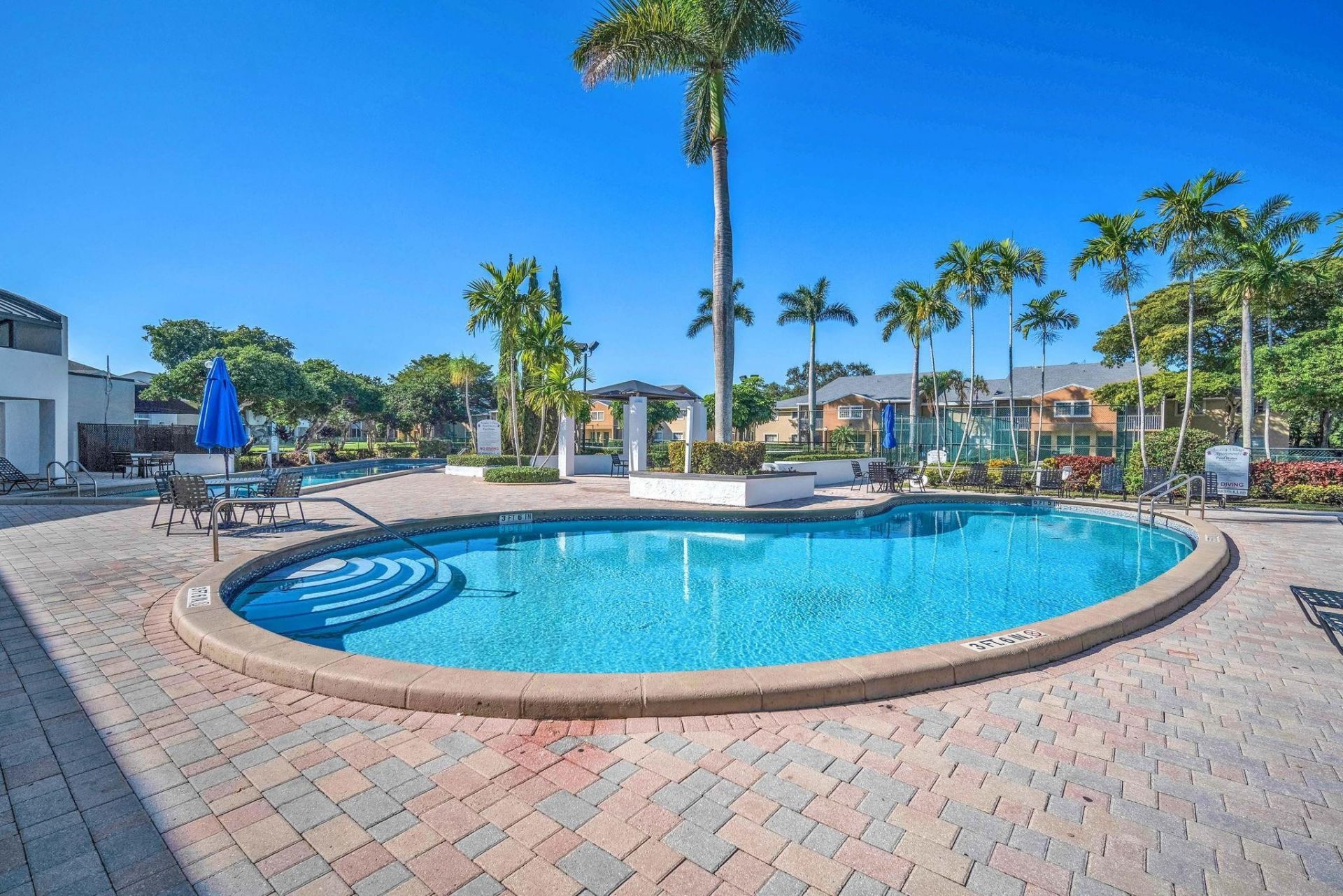 4200 Community Drive, West Palm Beach, FL 33409 Photo