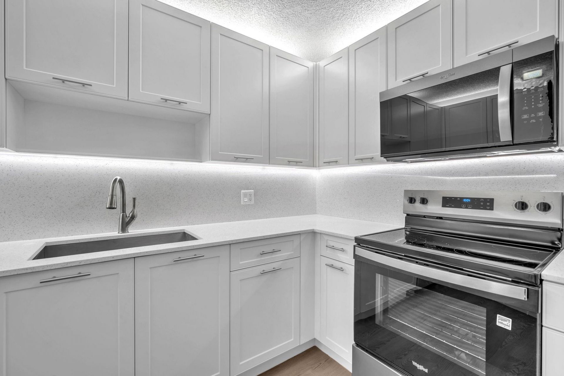 4200 Community Drive, West Palm Beach, FL 33409 Photo