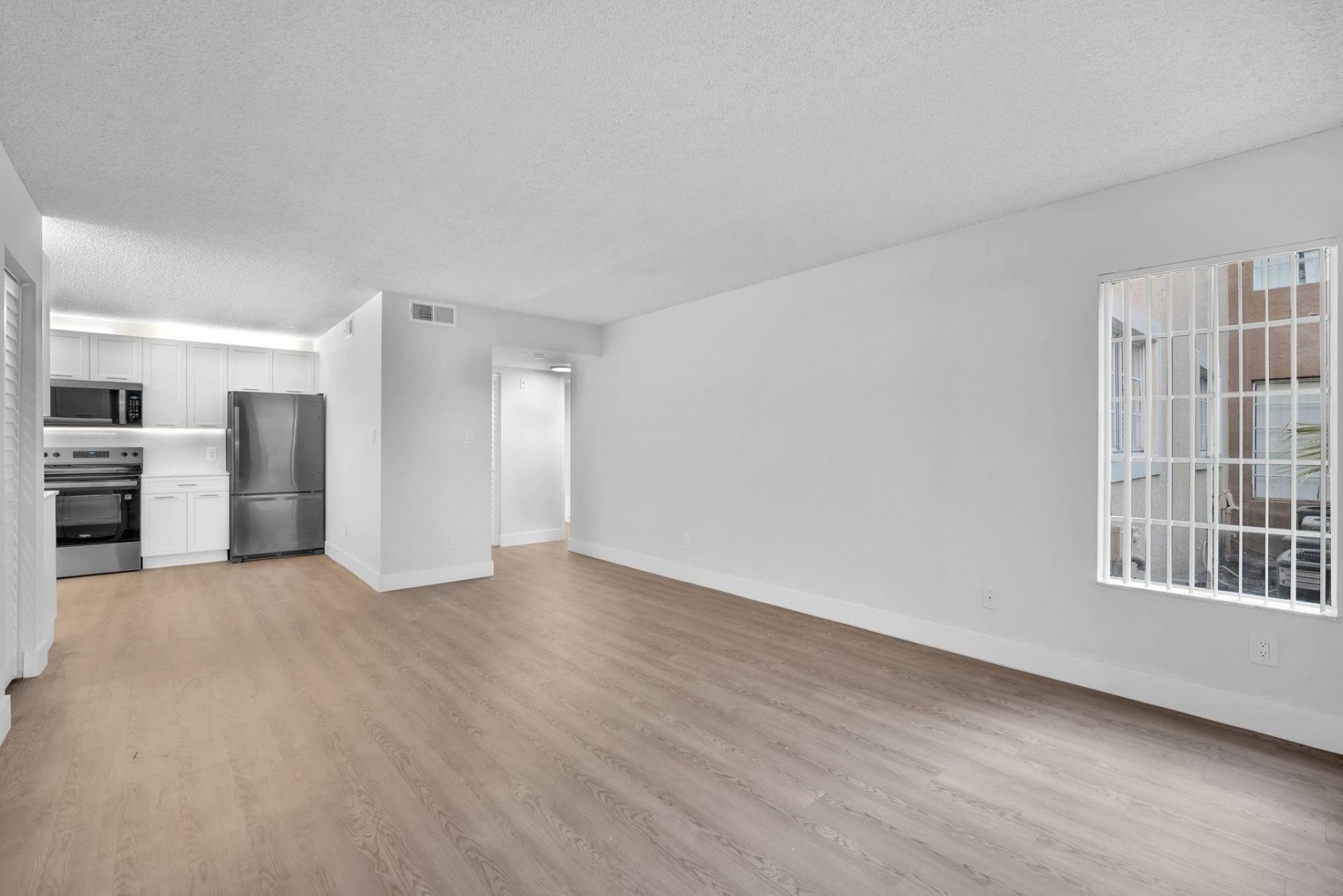 4200 Community Drive, West Palm Beach, FL 33409 Photo