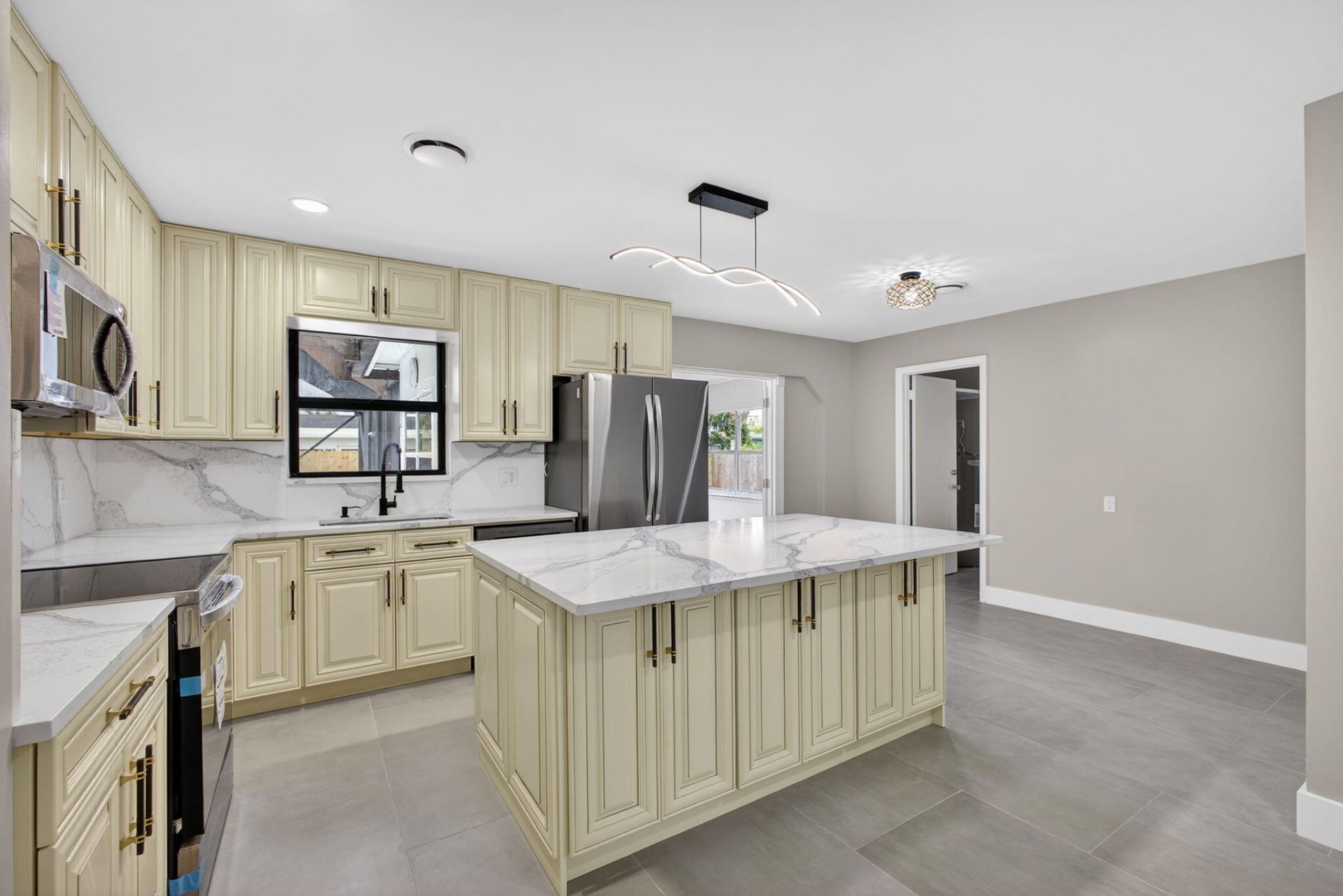 3374 Florida Boulevard, Palm Beach Gardens, FL 33410 Photo