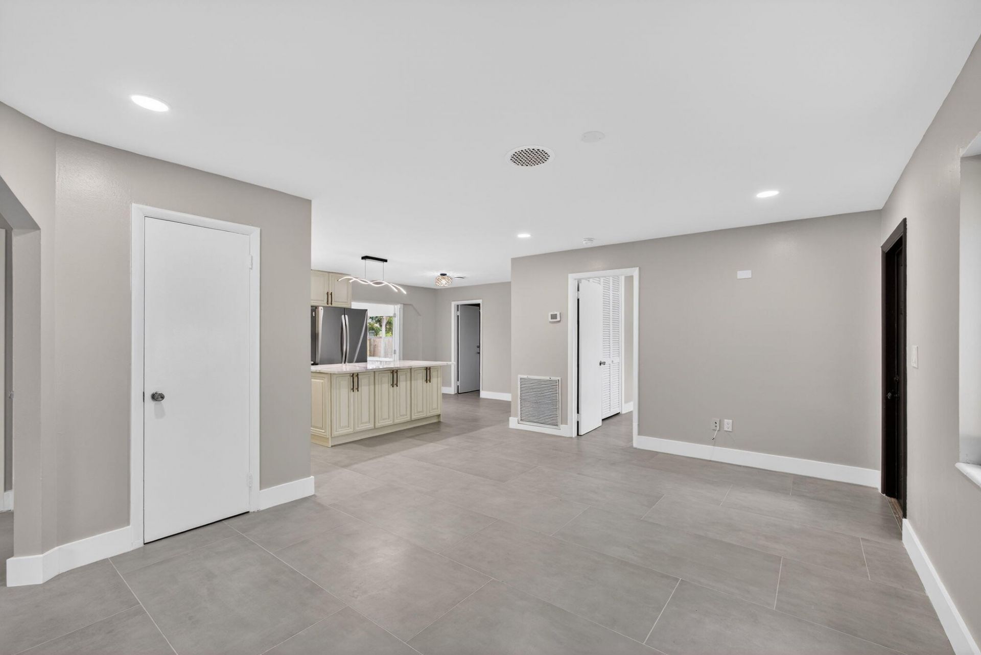 3374 Florida Boulevard, Palm Beach Gardens, FL 33410 Photo