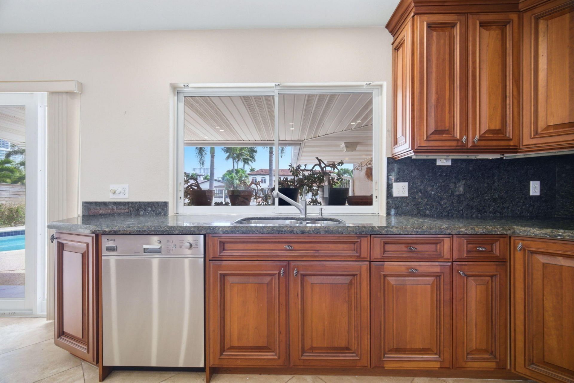 47 Fort Royal Island, Fort Lauderdale, FL 33308 Photo