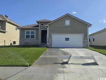 16105 Isabella Street, Bennington, NE 68007
