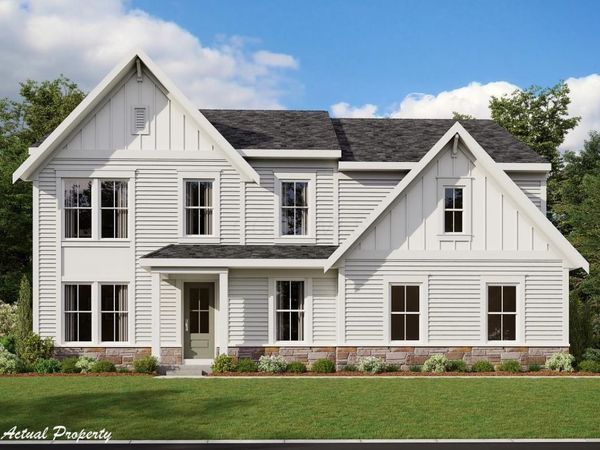 1286 Hawthorne Parkway , Grove City, OH 43123