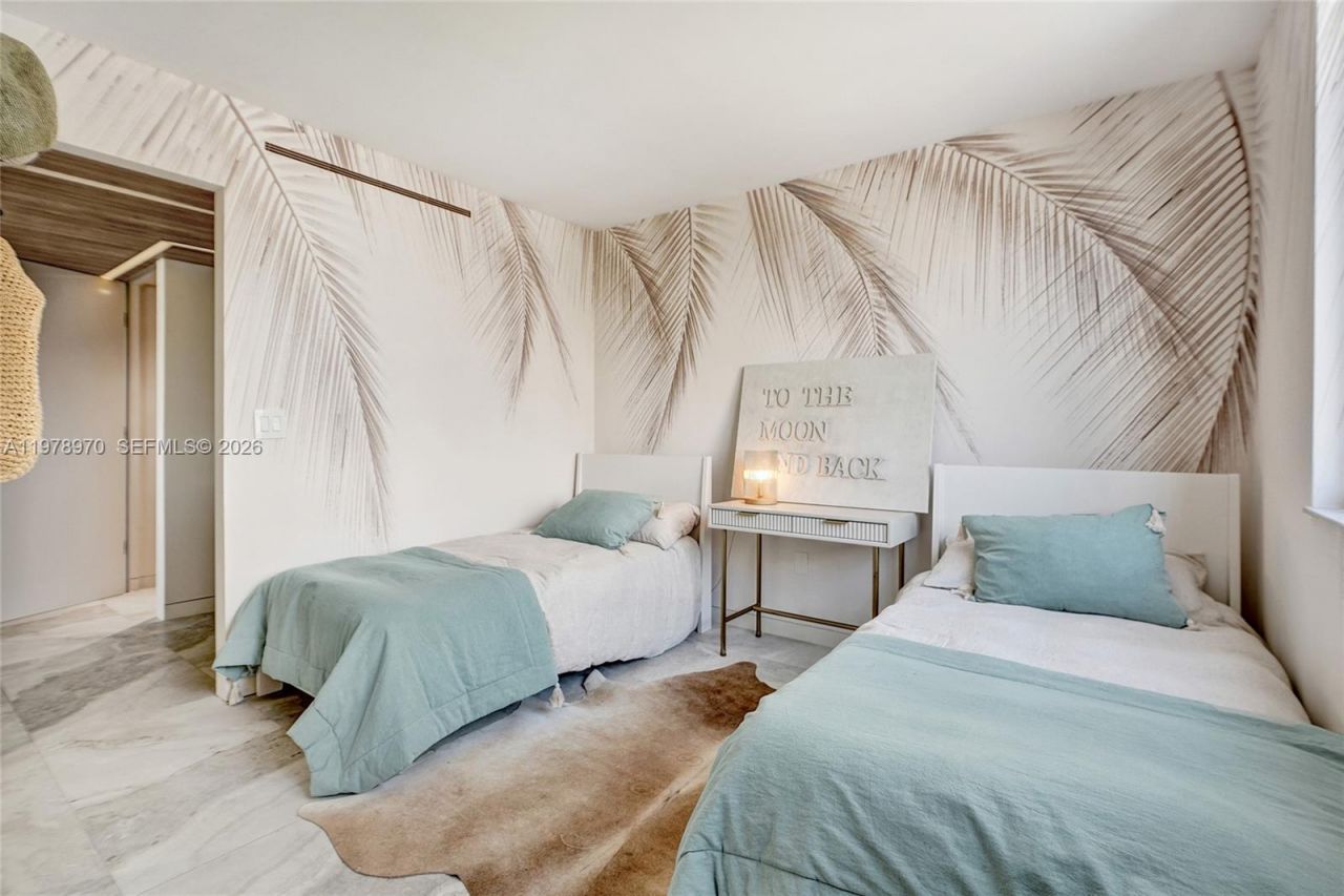 300 Bayview Dr , Unit 205, Sunny Isles Beach, FL 33160 Photo