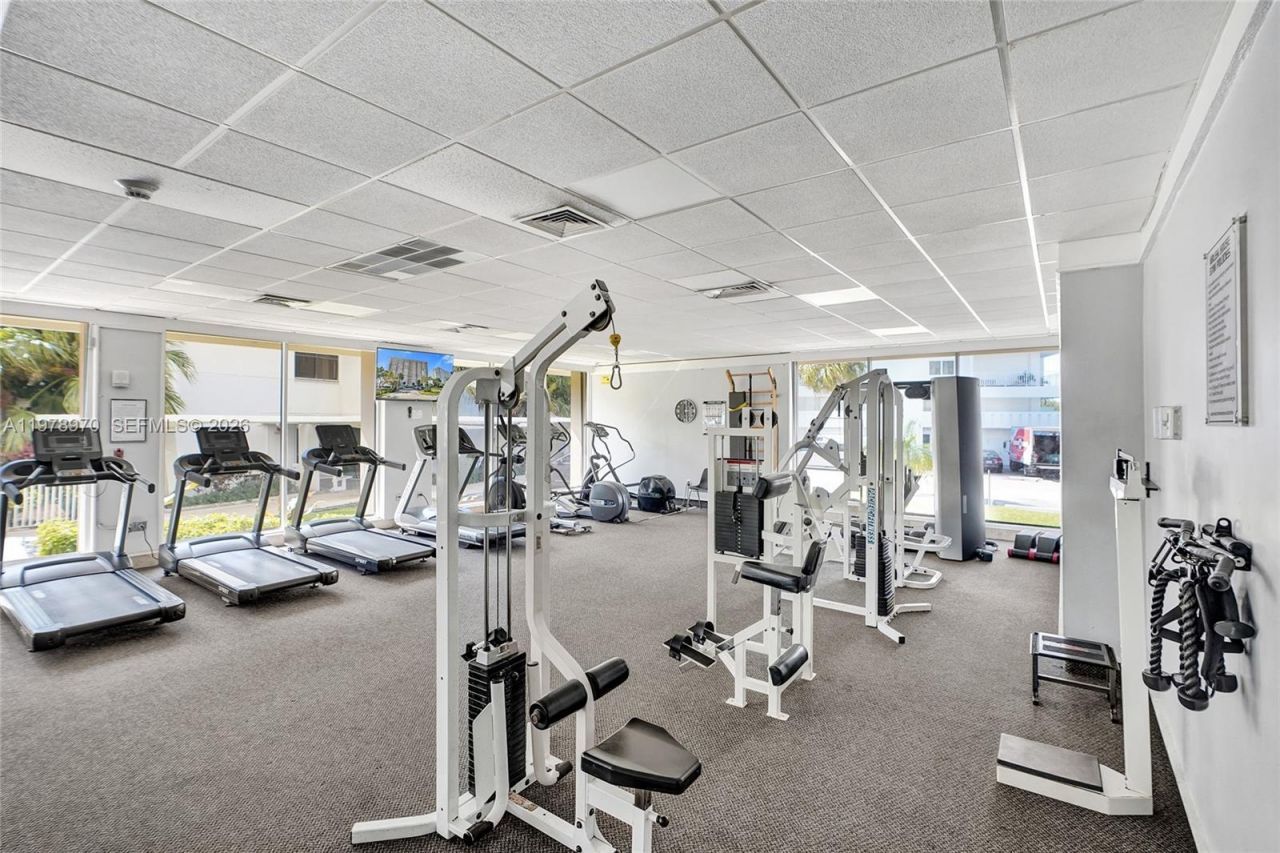 300 Bayview Dr , Unit 205, Sunny Isles Beach, FL 33160 Photo