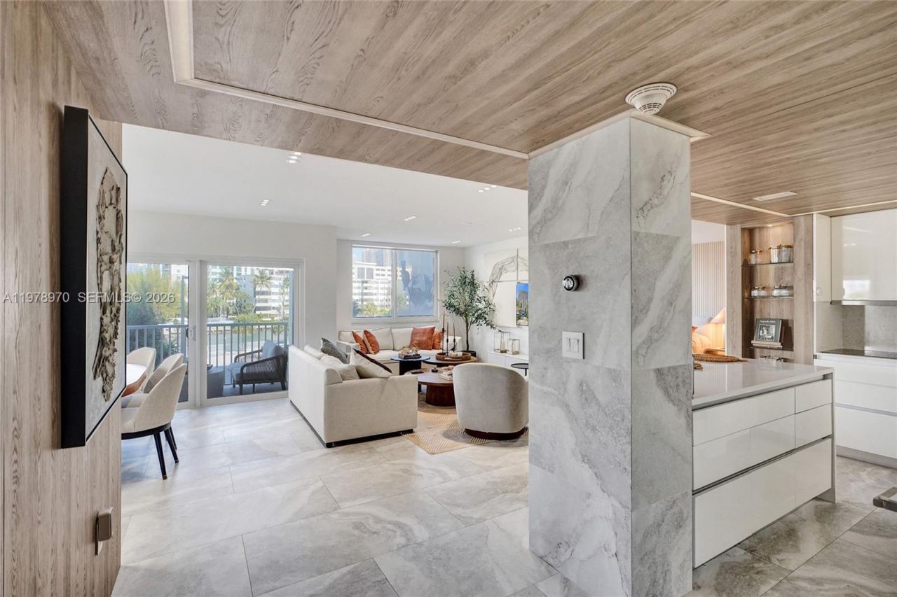 300 Bayview Dr , Unit 205, Sunny Isles Beach, FL 33160 Photo