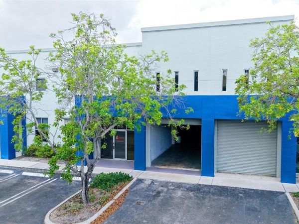 5755 NW 151st St , Miami Lakes, FL 33014