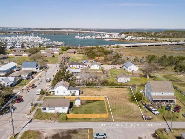513 Mulberry Street, Beaufort, NC 28516