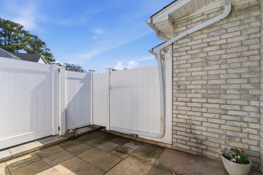 1442 Baldwin Ct. Photo 27