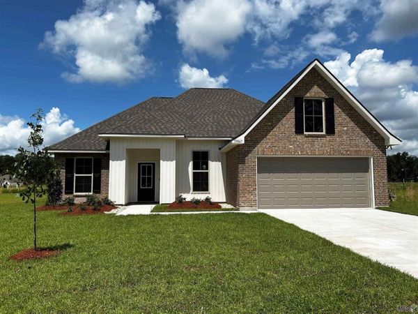 39867 Axis Avenue, Ponchatoula, LA 70454