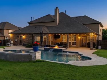 1424 Fence Post Drive, Fort Worth, TX 76052
