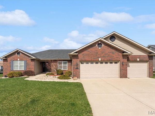 708 Longfellow Drive, O'Fallon, IL 62269
