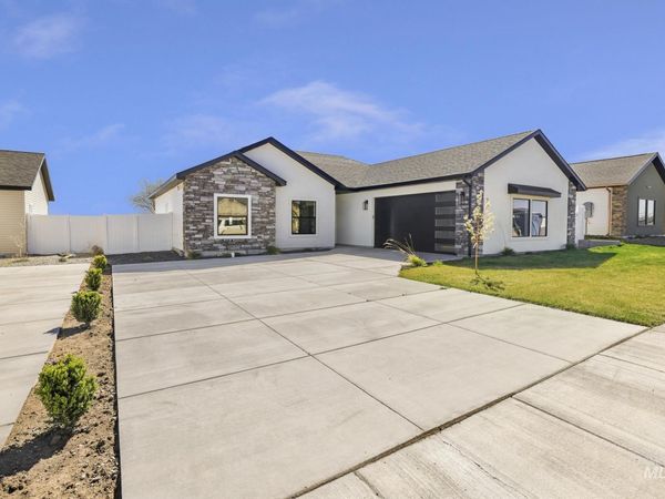961 Gregory Way, Twin Falls, ID 83301