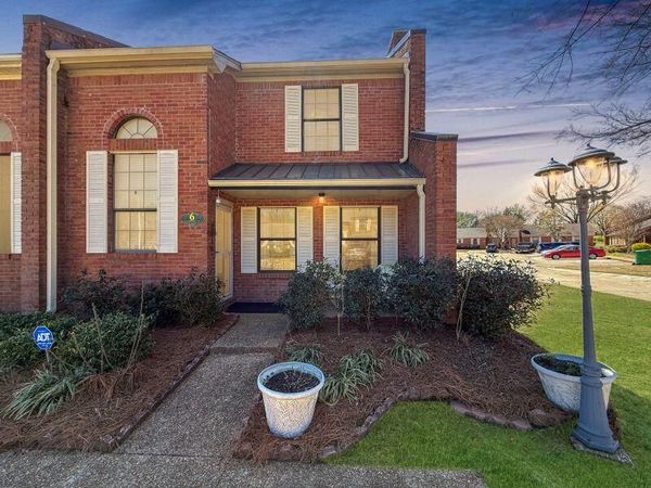 6 Cambridge Dr., Tupelo, MS 38801