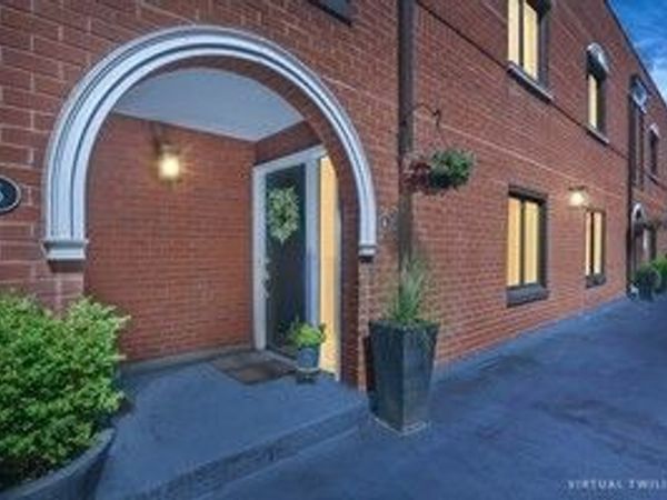 807 W Wolfram Street , Unit 6, Chicago, IL 60657