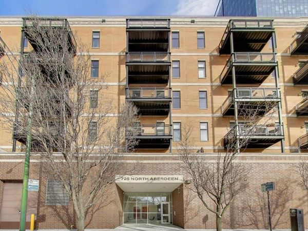 725 N Aberdeen Street , Unit 607, Chicago, IL 60642