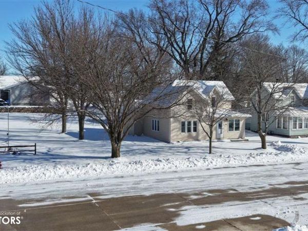 303 E Ramsey Street, Bancroft, IA 50517