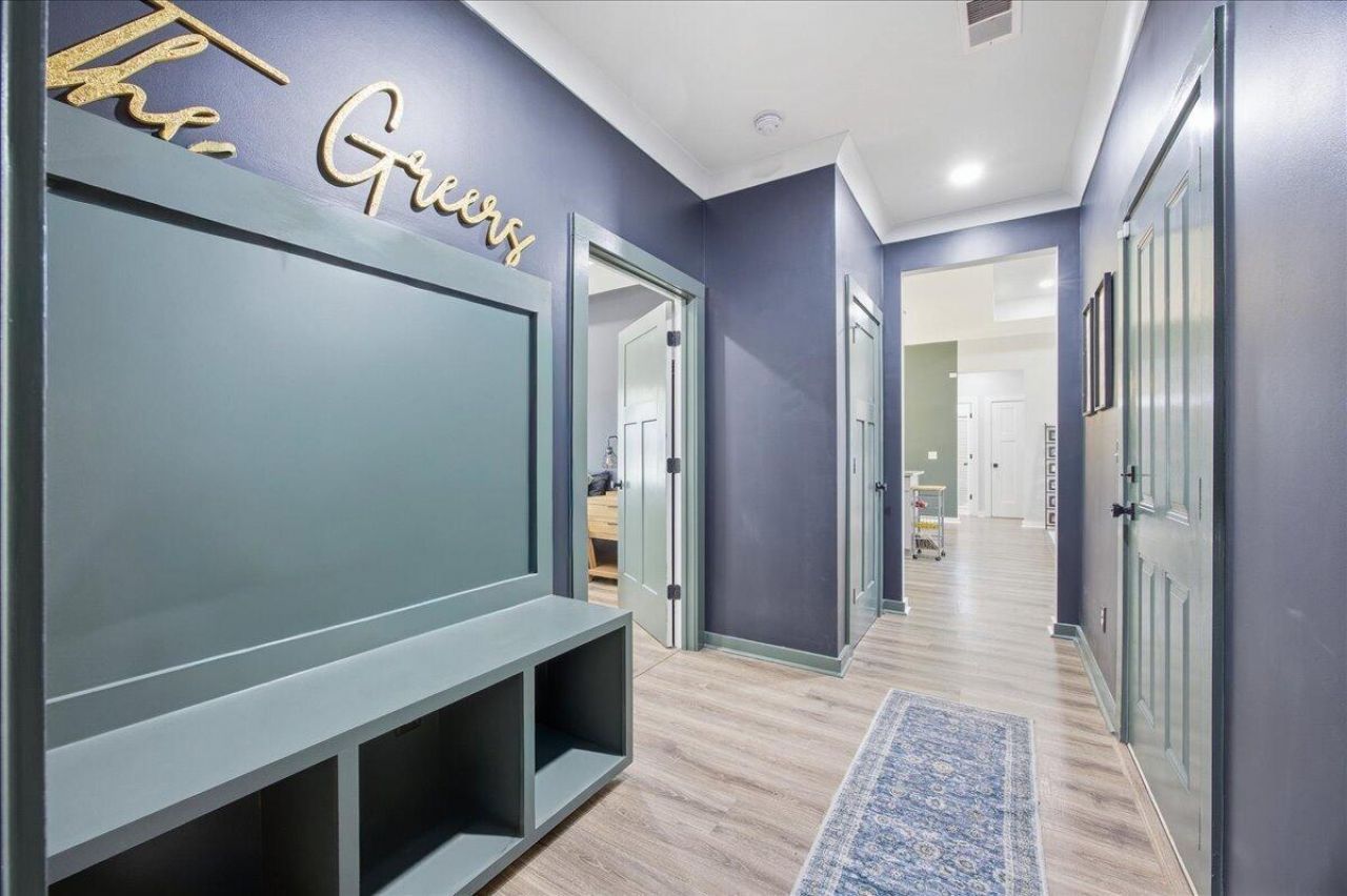 198 Quaker Street Photo 16