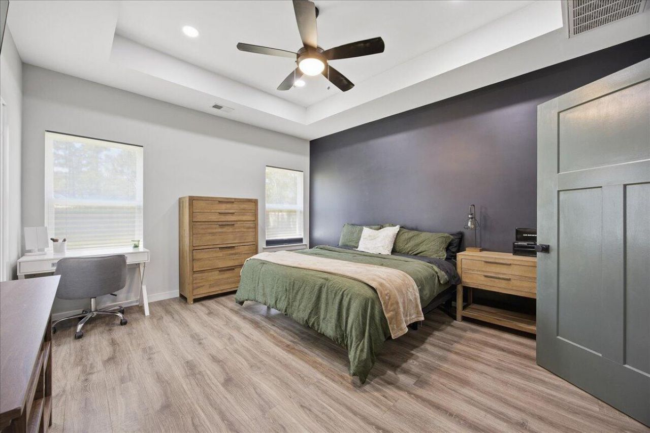 198 Quaker Street Photo 18