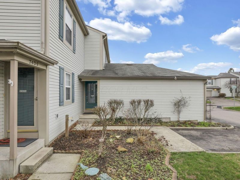 7403 Kirkdale Drive , Unit 2B, Blacklick, OH 43004 Photo 3
