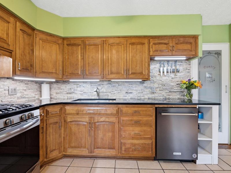 4842 Midlane Drive, Hilliard, OH 43026 Photo 8