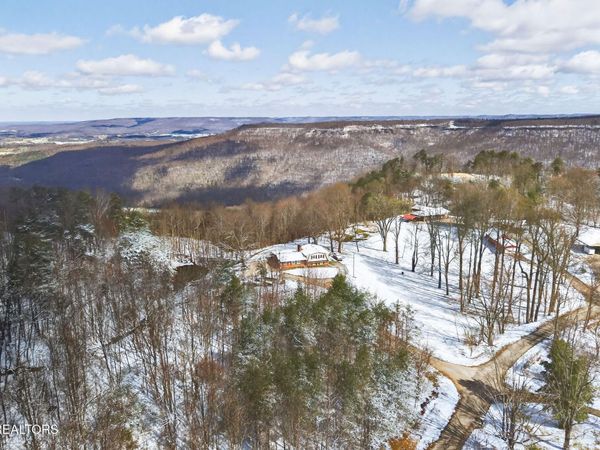 193 Spur Rd, Sparta, TN 38583