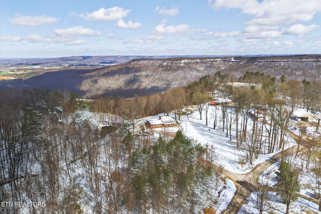 193 Spur Rd, Sparta, TN 38583 Main Photo