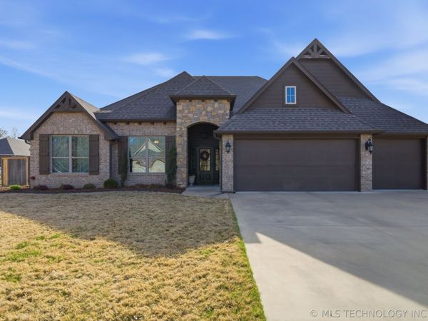 1204 Fairway Street, Claremore, OK 74019