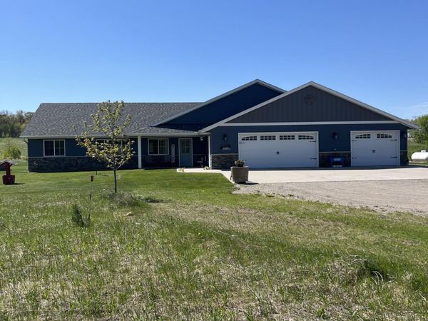 10185 440th Street, Holdingford, MN 56340