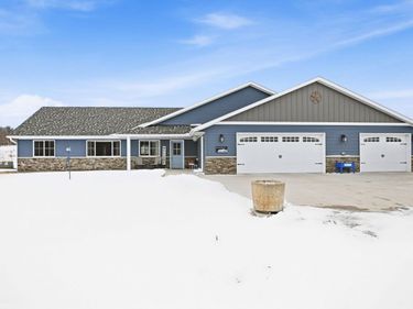 10185 440th Street, Holdingford, MN 56340