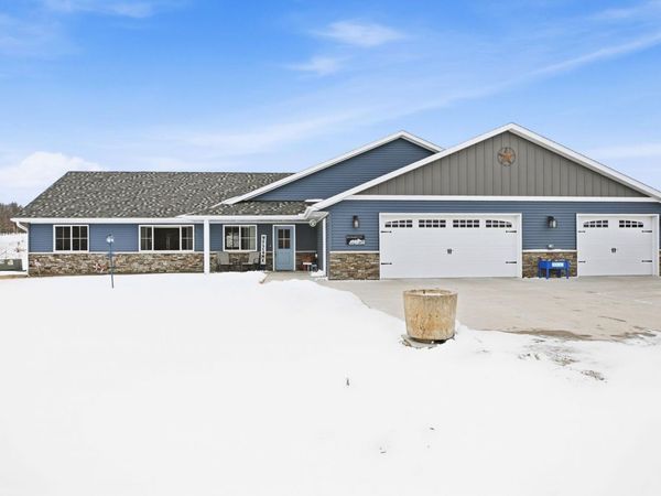 10185 440th Street, Holdingford, MN 56340