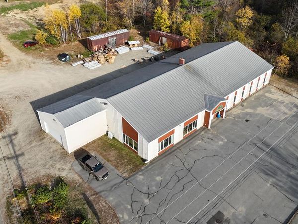 1060 Farmington Falls Road, Farmington, ME 04940