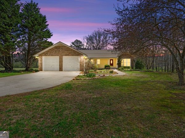 1789 County Road 16, Raonoke, AL 36274