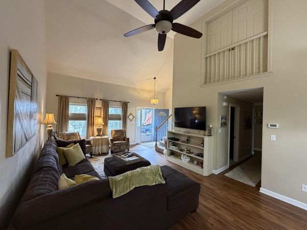 1 Hawthorne Court , UNIT C, Pocasset, MA 02559