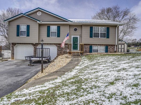 417 Old Embreeville Road, Jonesborough, TN 37659