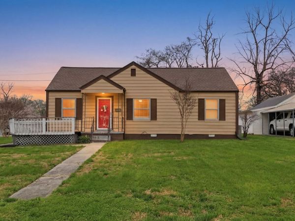 418 Lynn St , Murfreesboro, TN 37129