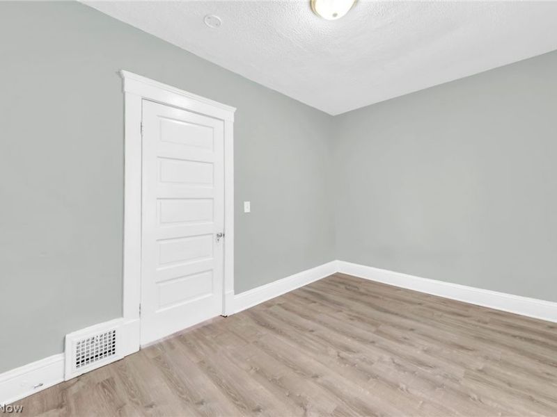 3726 Newark Avenue, Cleveland, OH 44109 Photo 25