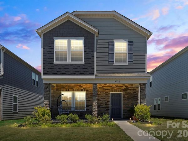 613 Cedar Knoll Circle , Pineville, NC 28134