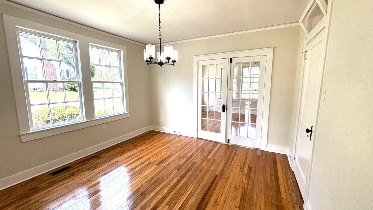 1697 Broughton Street Photo 10