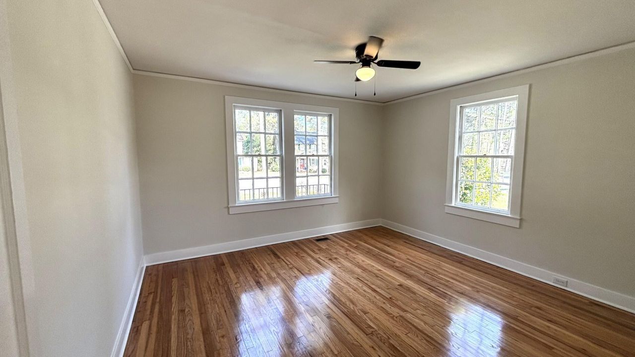 1697 Broughton Street Photo 16